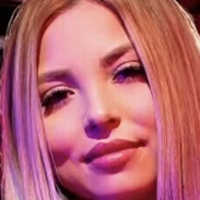 Жасмін Кантю Оголені