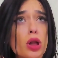 Джасі Джой Оголені