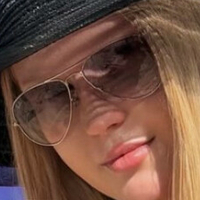 Юліавзсс Оголені