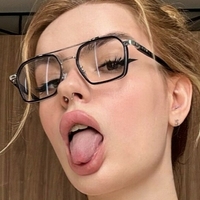 Джулі Кісс Оголені