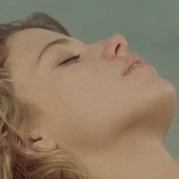 Джустіна Бустос Оголені