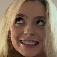 Келлі Лінн Оголені