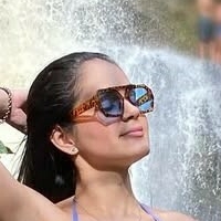 Карла Хеллен Оголені