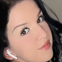 Кет Перес Оголені