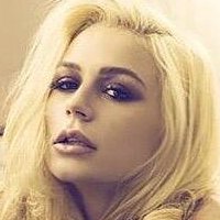 Кейт Ешлі Комптон Оголені