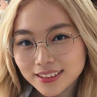 Кімі Юнн Оголені