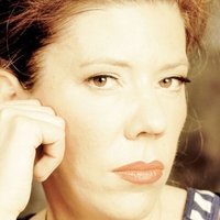 Кіра Кошелла Оголені