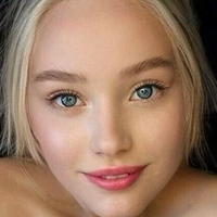 леді Беатріс Оголені