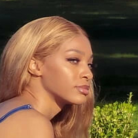 Лава Мун Оголені