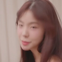 Лі Дахе Оголені