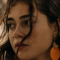 Леоні Феліція Оголені