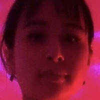 Ліллі Тіра Оголені