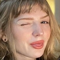 Ловлі Люсі Оголені