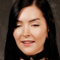 Маг Намб Оголені