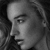 Майке Шваніц Оголені