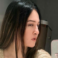 Майтрі Рамайя Оголені