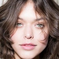 Марсела Віван Оголені