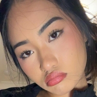 Мей Лі Оголені