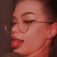 мколівія Оголені