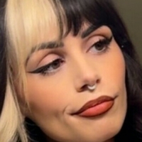 Мег Вілбур Оголені