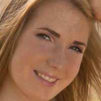 Меліна Джо Оголені