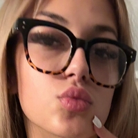 Мія Тіел Оголені