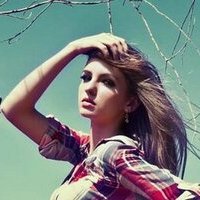 Міка Уорд Оголені