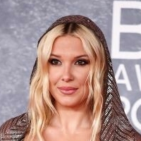 Міллі Бі Оголені