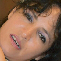 емілі Оголені