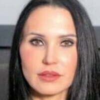 Моніка Закрент Оголені