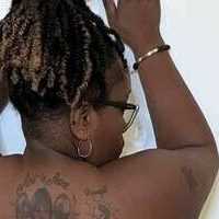 міс.тікерхен Оголені