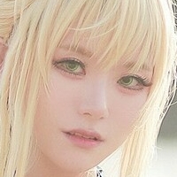 наріддянг Оголені