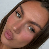 Нетті Зак Оголені