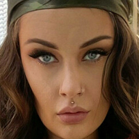 Нігірі Німфо Оголені