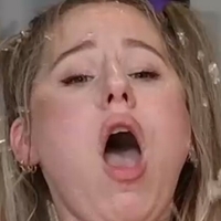 офіційна Хейлі Оголені