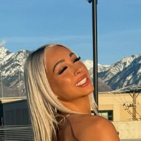 Паріс Маккой Оголені