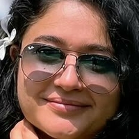 Пунаам Баджва Оголені