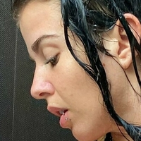 Рафаела Ассманн Оголені