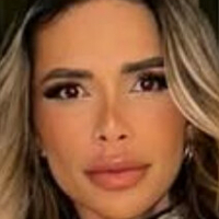 Рафаела Равена Оголені