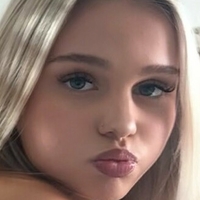 РоміБрукс Оголені