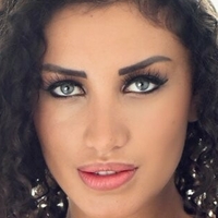 Сенллі Джулієт Оголені