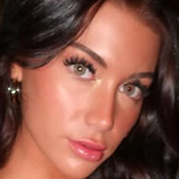 Сара Бріст Оголені