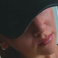 Сарра Чічеро Оголені