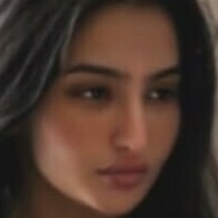 Сессі Пуннам Оголені