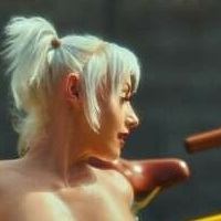 Шомда Маккей Оголені