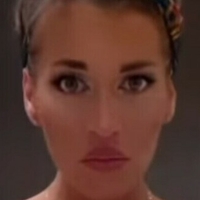 Сільвія і Евелін Деллай Оголені