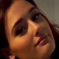 Стефі Джо Оголені