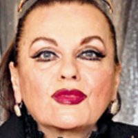 Сюзанна Відль Оголені