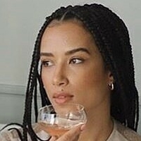 Тейлор Купер Оголені