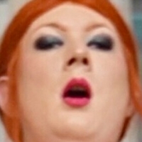 Райлі Джей Оголені